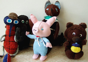 мягкие игрушки - сказочные персонажи - хитрая лиса, кот в сапогах, винни-пух, пятачок, слон и комарик
